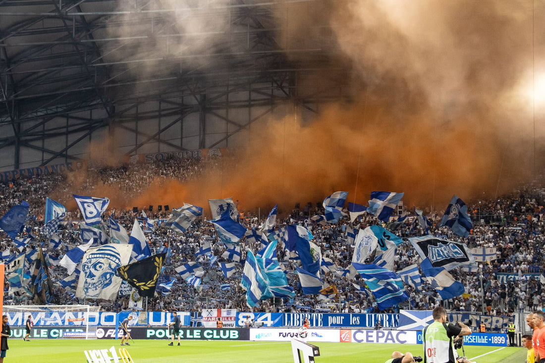 Chant OM : L'histoire du chant "Qui ne saute pas..."